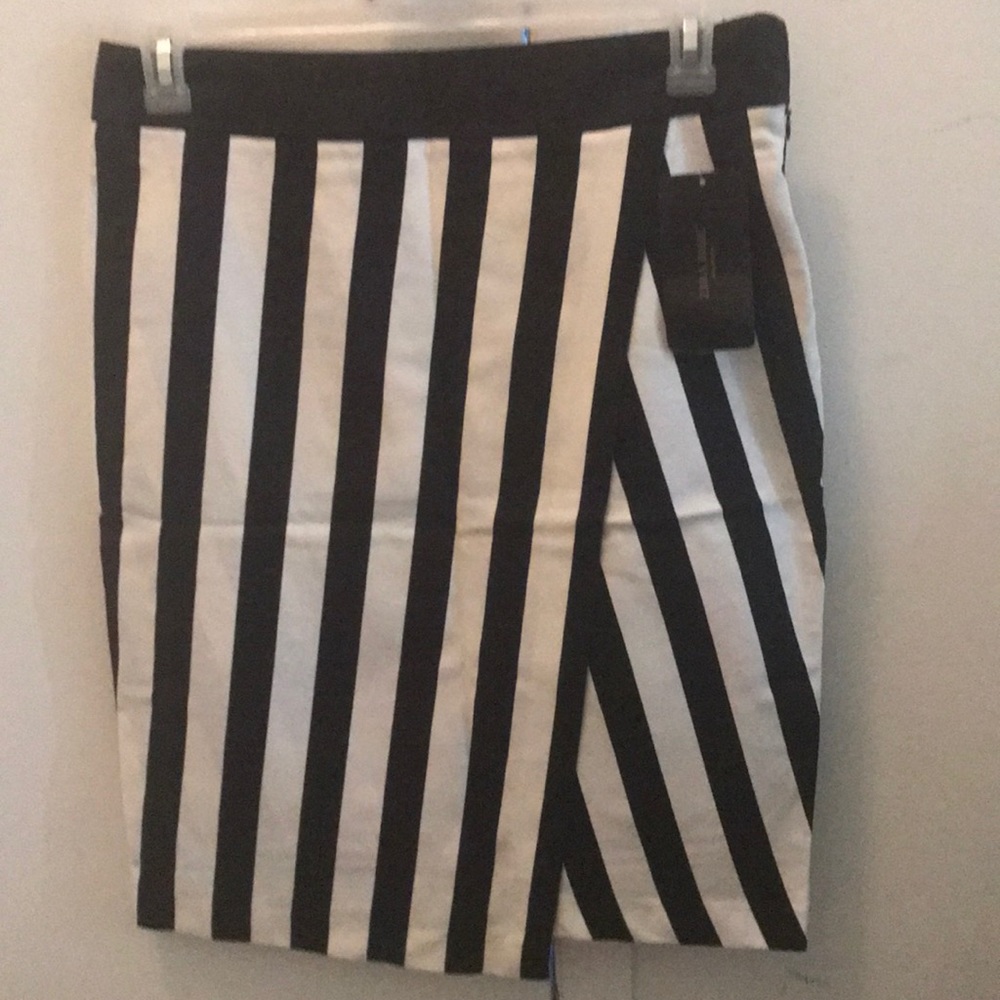Brand new Zara Asymmetrical skirt